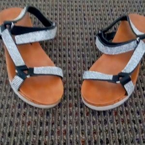 Women's black diamond embellished sandals 👡 🩴